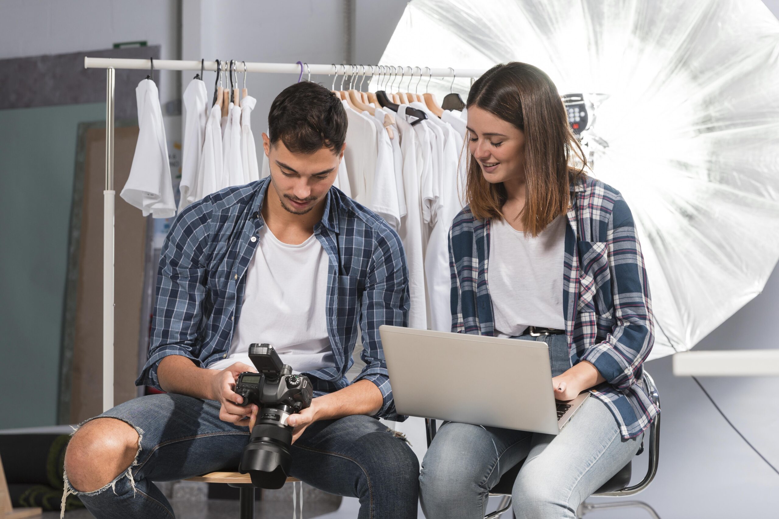 people-choosing-together-some-photos-from-photo-shooting